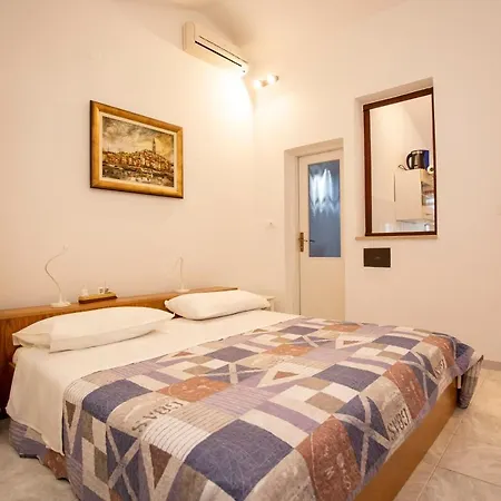 Apartments Volarevic Rovinj Exterior photo